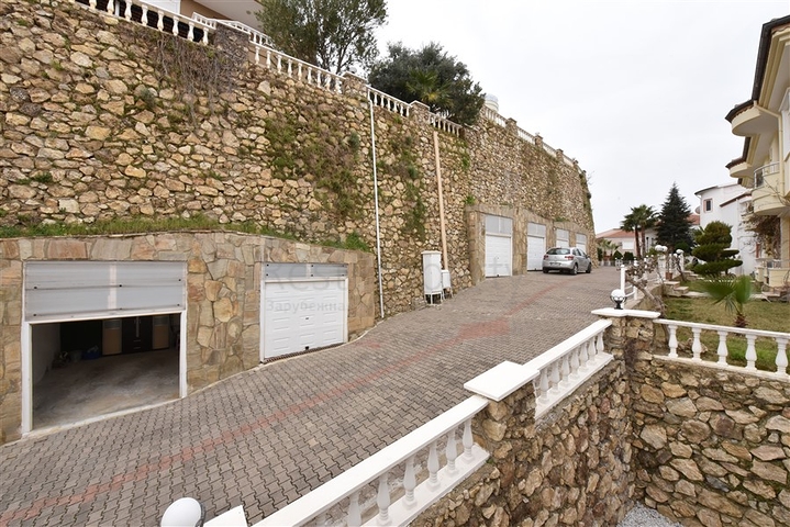 فيلا للبيع العاجل - اطلالة بحر - 3 غرف وصالة مفروشة - في كارجيجاك / الانيا 