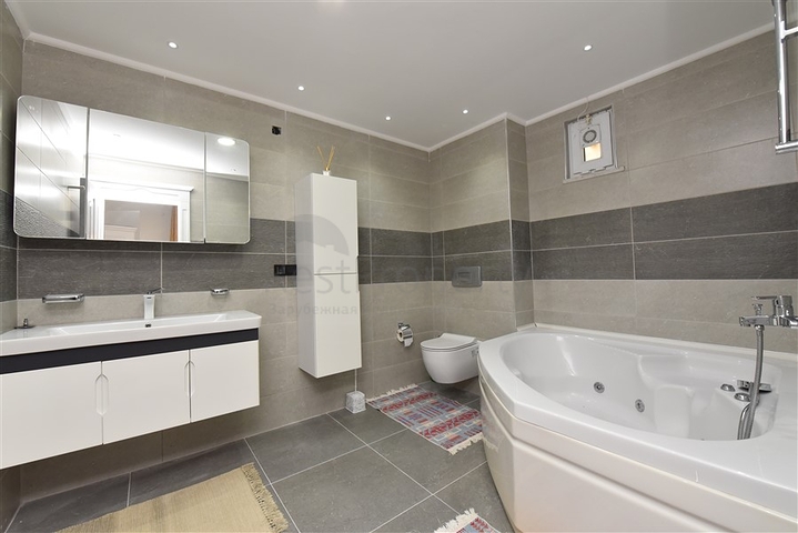 فيلا للبيع العاجل - اطلالة بحر - 3 غرف وصالة مفروشة - في كارجيجاك / الانيا 