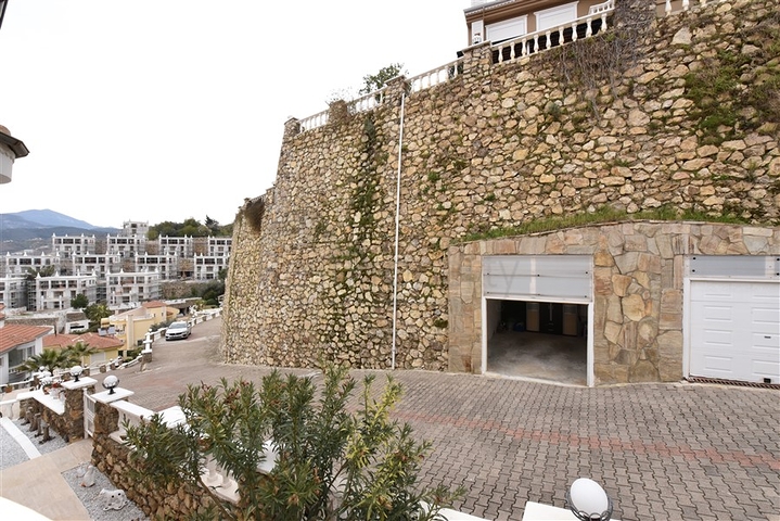 فيلا للبيع العاجل - اطلالة بحر - 3 غرف وصالة مفروشة - في كارجيجاك / الانيا 