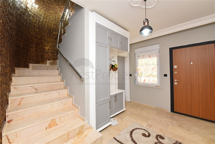 فيلا للبيع العاجل - اطلالة بحر - 3 غرف وصالة مفروشة - في كارجيجاك / الانيا 