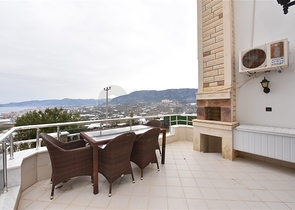 فيلا للبيع العاجل - اطلالة بحر - 3 غرف وصالة مفروشة - في كارجيجاك / الانيا 