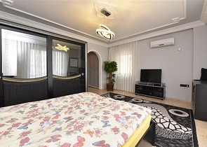 فيلا للبيع العاجل - اطلالة بحر - 3 غرف وصالة مفروشة - في كارجيجاك / الانيا 