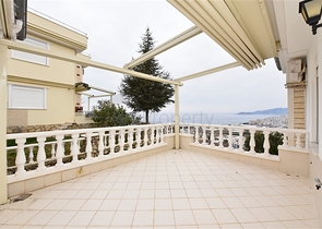 فيلا للبيع العاجل - اطلالة بحر - 3 غرف وصالة مفروشة - في كارجيجاك / الانيا 