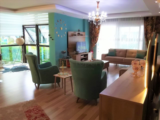 دوبلكس للبيع في كاستل - تصميم 4 غرف وصالة مفروشة - ضمن مجمع فاخر - في  كاستل / الانيا 