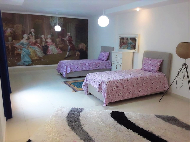 دوبلكس للبيع في كاستل - تصميم 4 غرف وصالة مفروشة - ضمن مجمع فاخر - في  كاستل / الانيا 