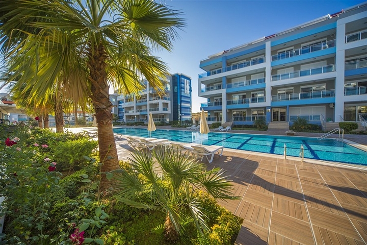 دوبلكس للبيع في كاستل - تصميم 4 غرف وصالة مفروشة - ضمن مجمع فاخر - في  كاستل / الانيا 