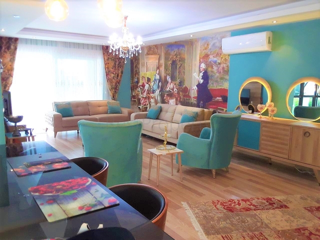 دوبلكس للبيع في كاستل - تصميم 4 غرف وصالة مفروشة - ضمن مجمع فاخر - في  كاستل / الانيا 