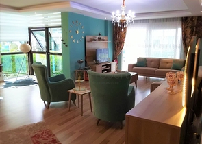 دوبلكس للبيع في كاستل - تصميم 4 غرف وصالة مفروشة - ضمن مجمع فاخر - في  كاستل / الانيا 