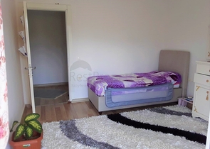 دوبلكس للبيع في كاستل - تصميم 4 غرف وصالة مفروشة - ضمن مجمع فاخر - في  كاستل / الانيا 