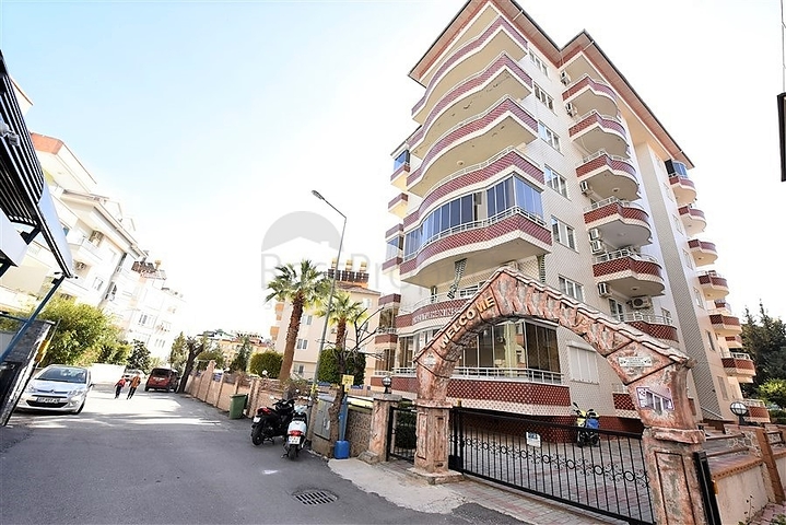 شقق للبيغ قي مركز الانيا - غرفتين وصالة واسعة -  كليوباترا / الانيا 