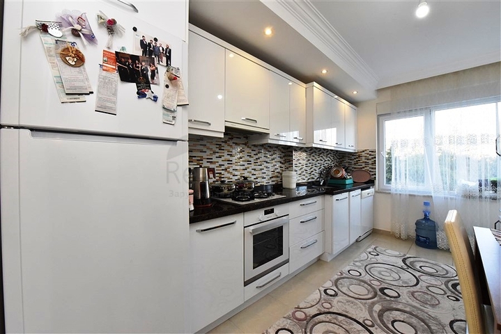 مطبخ منفصل - شقة غرفتين وصالة واسعة -مجمع سكني حديث - في محمودلار / الانيا 