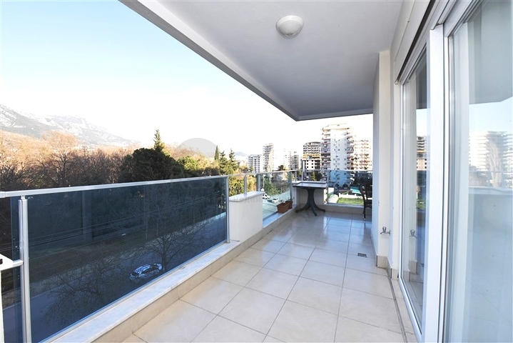 مطبخ منفصل - شقة غرفتين وصالة واسعة -مجمع سكني حديث - في محمودلار / الانيا 