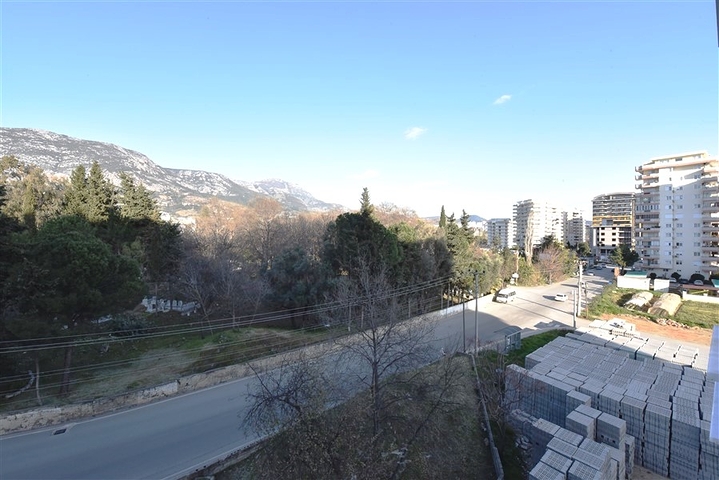 مطبخ منفصل - شقة غرفتين وصالة واسعة -مجمع سكني حديث - في محمودلار / الانيا 