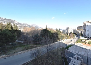 مطبخ منفصل - شقة غرفتين وصالة واسعة -مجمع سكني حديث - في محمودلار / الانيا 