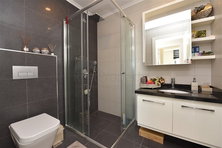 ضمن مجمع فاخر - شقة غرفتين وصالة مفروشة - في توسمور / الانيا 