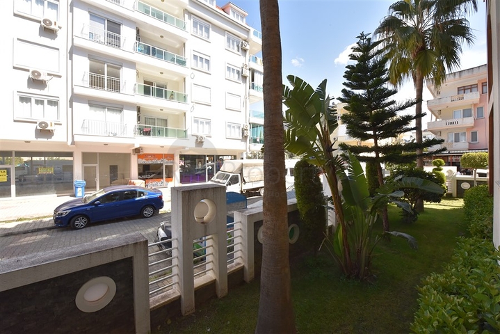 شقة مفروشة 3 غرف وصالة - مجمع بخدمات فاخرة - في اوبا / الانيا 