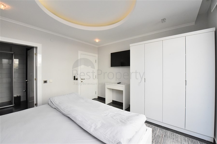 شقة مفروشة 3 غرف وصالة - مجمع بخدمات فاخرة - في اوبا / الانيا 