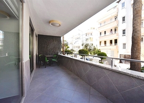 شقة مفروشة 3 غرف وصالة - مجمع بخدمات فاخرة - في اوبا / الانيا 