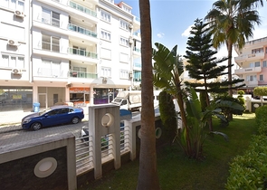 شقة مفروشة 3 غرف وصالة - مجمع بخدمات فاخرة - في اوبا / الانيا 