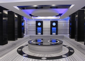 شقة مفروشة 3 غرف وصالة - مجمع بخدمات فاخرة - في اوبا / الانيا 