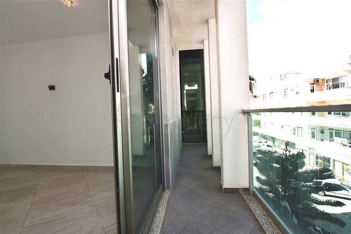 شقة واسعة 3 غرف وصالة - مجمع فاخر - في اوبا / الانيا 