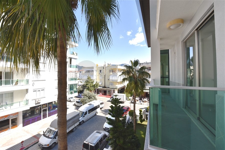 شقة واسعة 3 غرف وصالة - مجمع فاخر - في اوبا / الانيا 