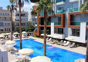 شقة واسعة 3 غرف وصالة - مجمع فاخر - في اوبا / الانيا 