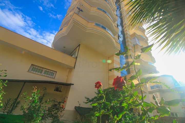 اطلالة بحر - دوبلكس واسعة 4 غرف وصالة - في محمودلار / الانيا 