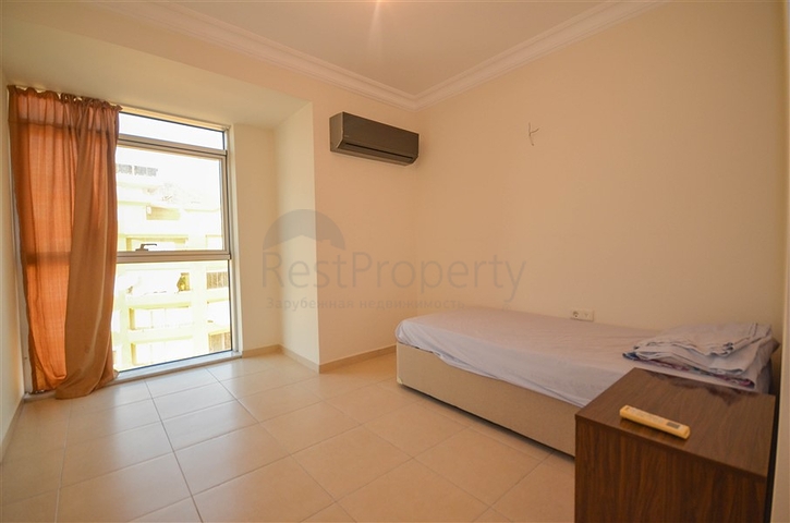 اطلالة بحر - دوبلكس واسعة 4 غرف وصالة - في محمودلار / الانيا 