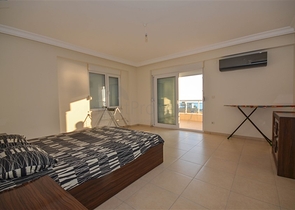 اطلالة بحر - دوبلكس واسعة 4 غرف وصالة - في محمودلار / الانيا 