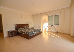 اطلالة بحر - دوبلكس واسعة 4 غرف وصالة - في محمودلار / الانيا 