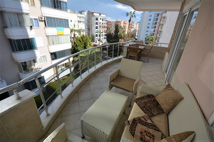 شقة غرفتين وصالة -مفروشة - في محمودلار / الانيا 