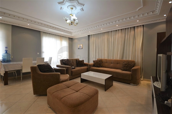 شقة غرفتين وصالة -مفروشة - في محمودلار / الانيا 