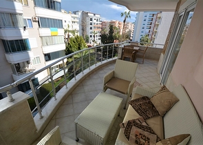 شقة غرفتين وصالة -مفروشة - في محمودلار / الانيا 