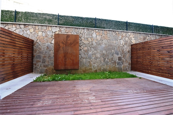 دوبلكس فاخرة في مركز الانيا - غرفتين وصالة مفروشة - مجمع فاخر - كليوباترا / الانيا 