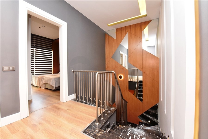 دوبلكس فاخرة في مركز الانيا - غرفتين وصالة مفروشة - مجمع فاخر - كليوباترا / الانيا 