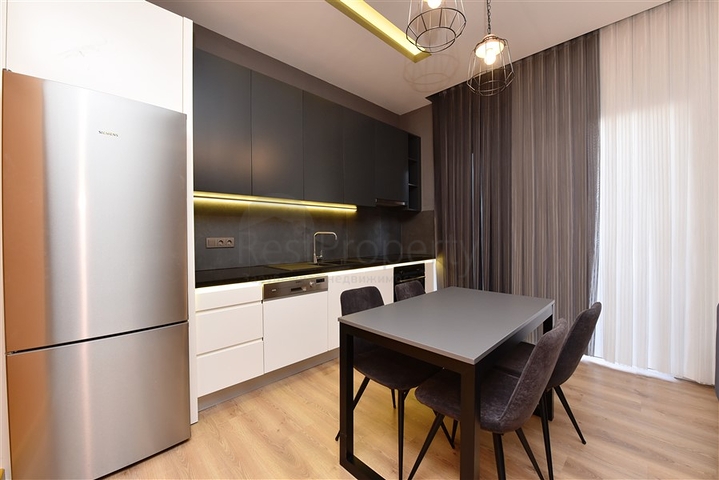 دوبلكس فاخرة في مركز الانيا - غرفتين وصالة مفروشة - مجمع فاخر - كليوباترا / الانيا 