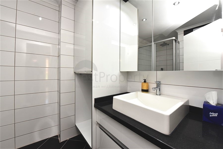 شقة غرفتين وصالة -ضمن مجمع فاخر قريب من البحر في اوبا / الانيا 