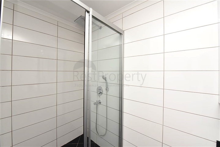 شقة غرفتين وصالة -ضمن مجمع فاخر قريب من البحر في اوبا / الانيا 