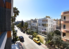 شقة غرفتين وصالة -ضمن مجمع فاخر قريب من البحر في اوبا / الانيا 