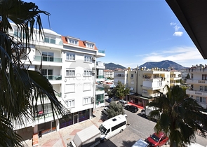 دوبلكس عائلية فاخرة - 4 غرف وصالة -ضمن مجمع حديث قريب من البحر - محمودلار / الانيا 