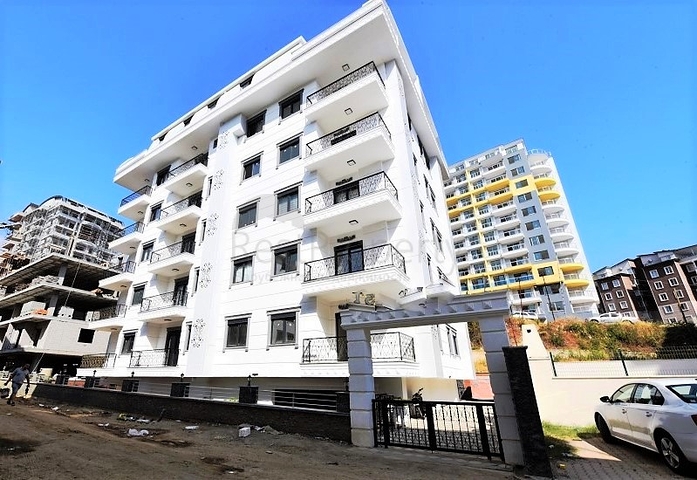 دوبلكس للبيع قي محمودلار - تصميم 3 غرف وصالة مفروشة - مجمع سكني جديد - الانيا 