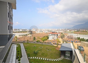 مجمع حديث - شقة غرفة وصالة - في كارجيجاك / الانيا 