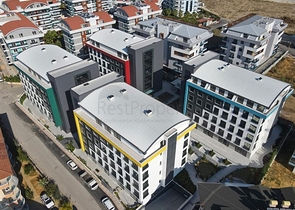 الاستثمار العقاري في الانيا - مكتب للبيع ضمن مجمع تجاري بجانب البلدية الجديدة في اوبا / الانيا 