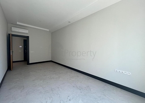 الاستثمار العقاري في الانيا - مكتب للبيع ضمن مجمع تجاري بجانب البلدية الجديدة في اوبا / الانيا 