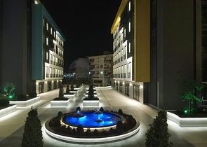 الاستثمار العقاري في الانيا - مكتب للبيع ضمن مجمع تجاري بجانب البلدية الجديدة في اوبا / الانيا 