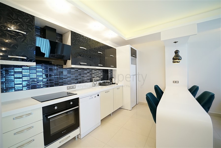 شقة غرفتين وصالة مفروشة - مجمع بخدمات 5 نجوم - في محمودلار / الانيا 