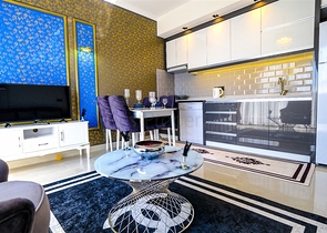 شقة جديدة - غرفة وصالة مفروشة بأناقة - ضمن مجمع في محمودلار/ الانيا