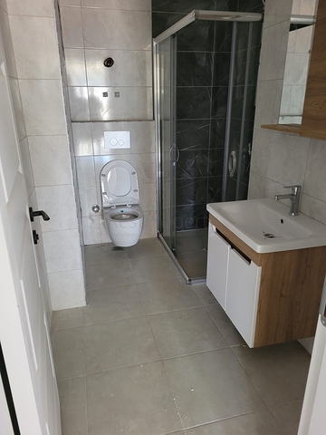 شقق للبيع في مركز الانيا - غرفة نوم وصالة - جديدة . 