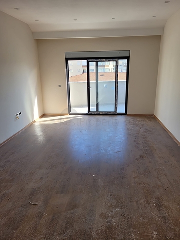 شقق للبيع في مركز الانيا - غرفة نوم وصالة - جديدة . 